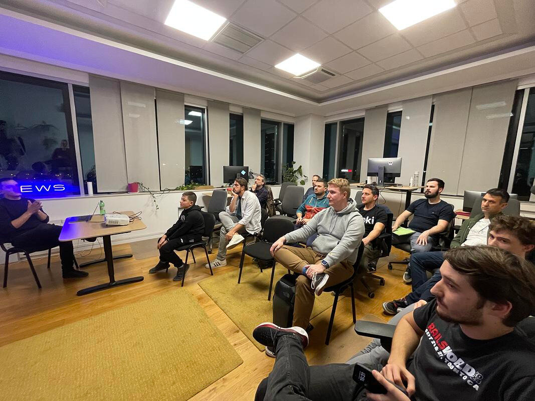 RubyZG November meetup @ Mews - photo_001.jpg
