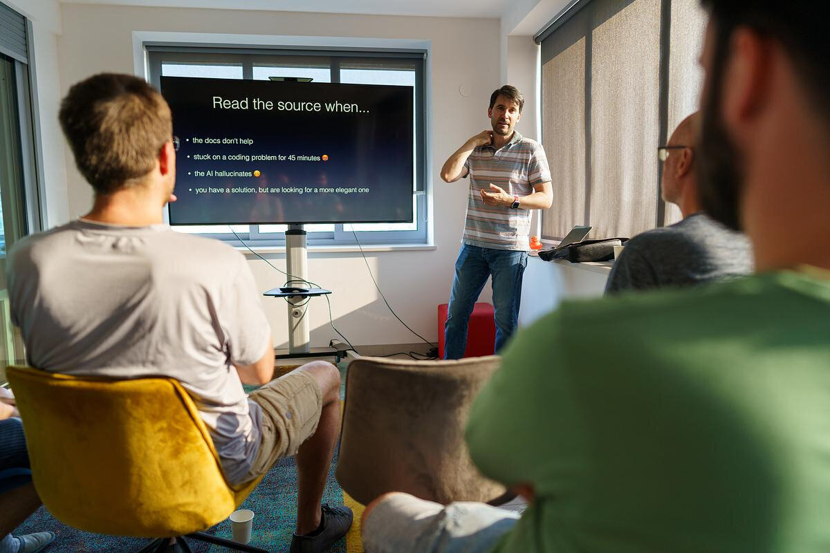 RubyZG June meetup @ Devot - photo_002.jpg