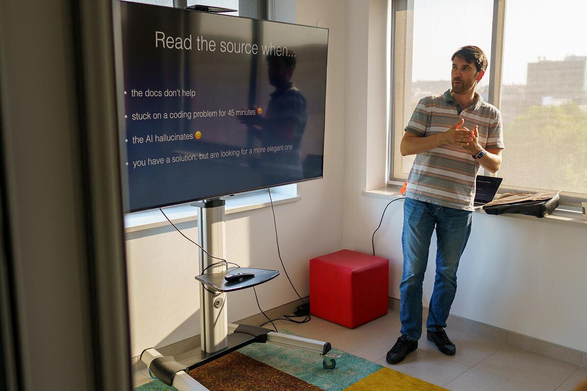 RubyZG June meetup @ Devot - photo_010.jpg